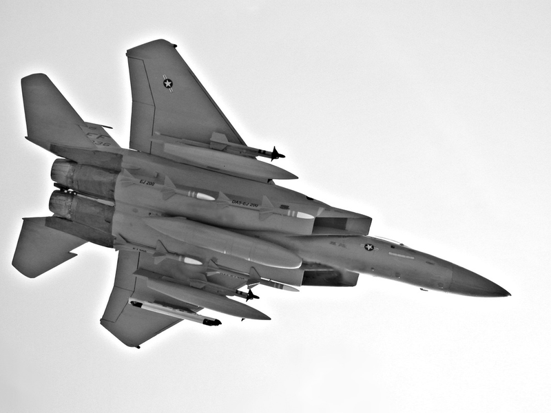 Illustration for article titled You Won't Believe These Soaring Fighter Jets Are Just Toys